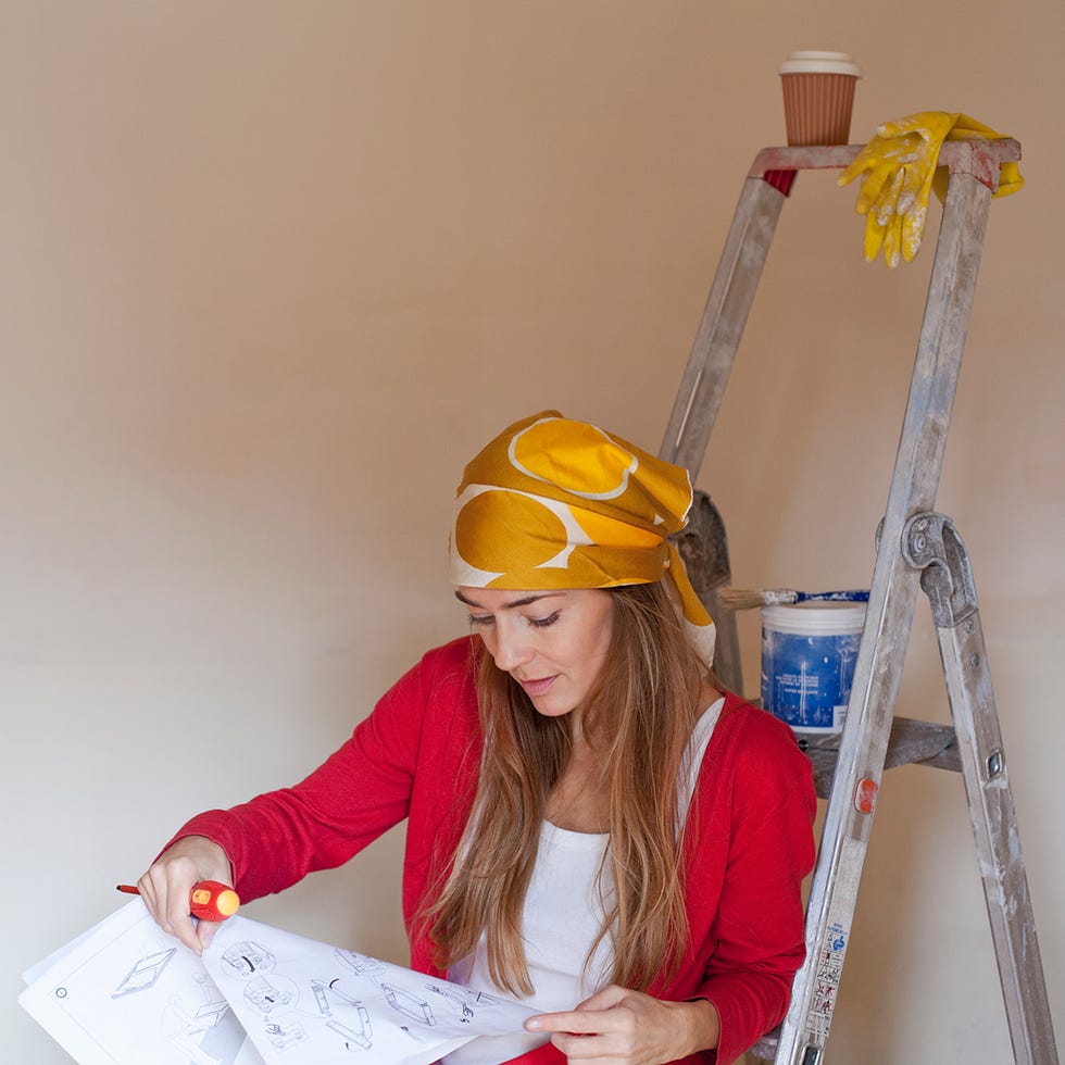 Carmine, Stationery, Writing, Paper, Paper product, Ladder, Pen, Learning, 