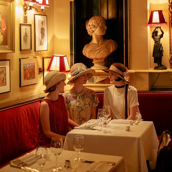 Tablecloth, Lighting, Hat, Textile, Interior design, Linens, Interior design, Picture frame, Headgear, Sun hat, 