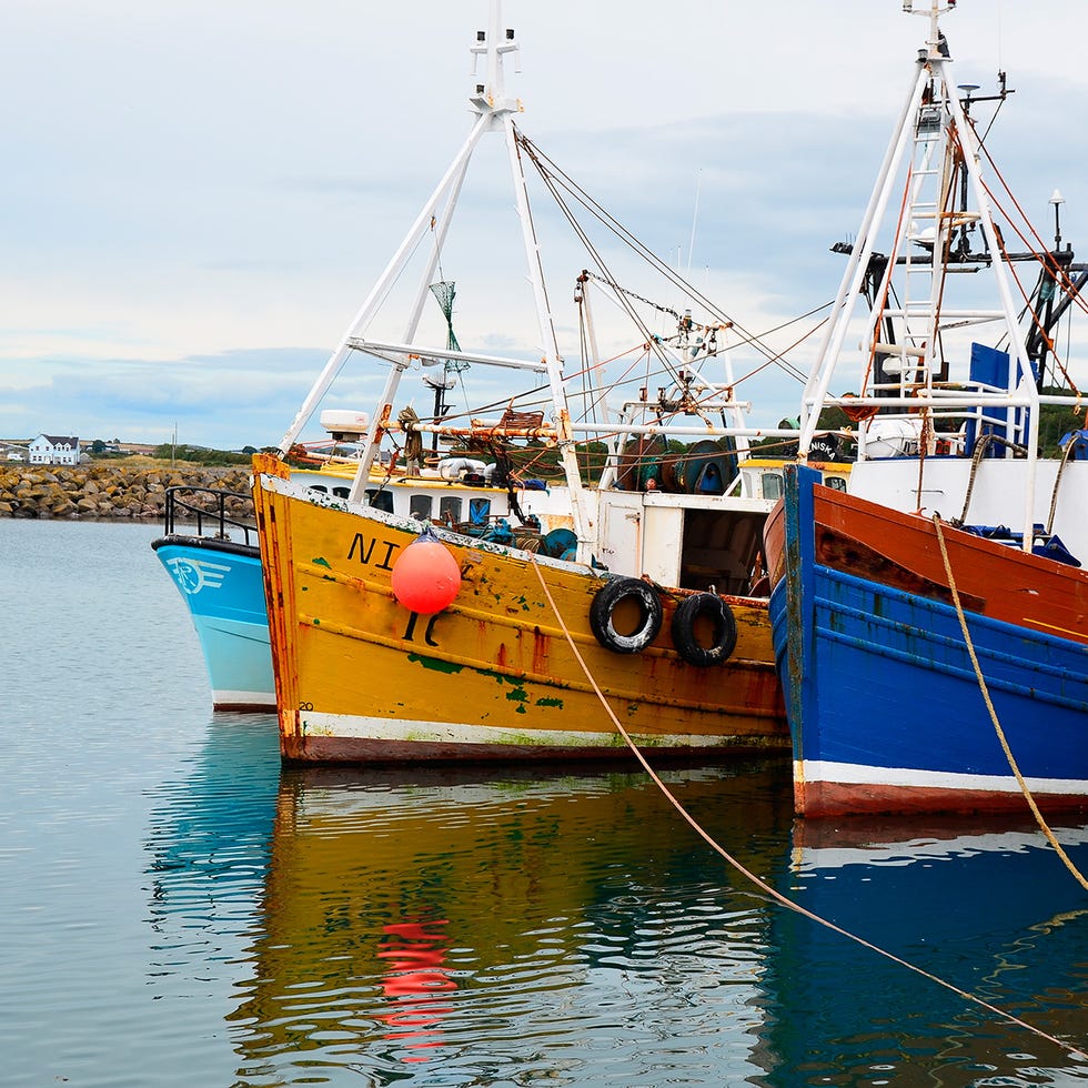 Water, Boat, Watercraft, Waterway, Liquid, Reflection, Ship, Naval architecture, Lake, Boats and boating--Equipment and supplies, 