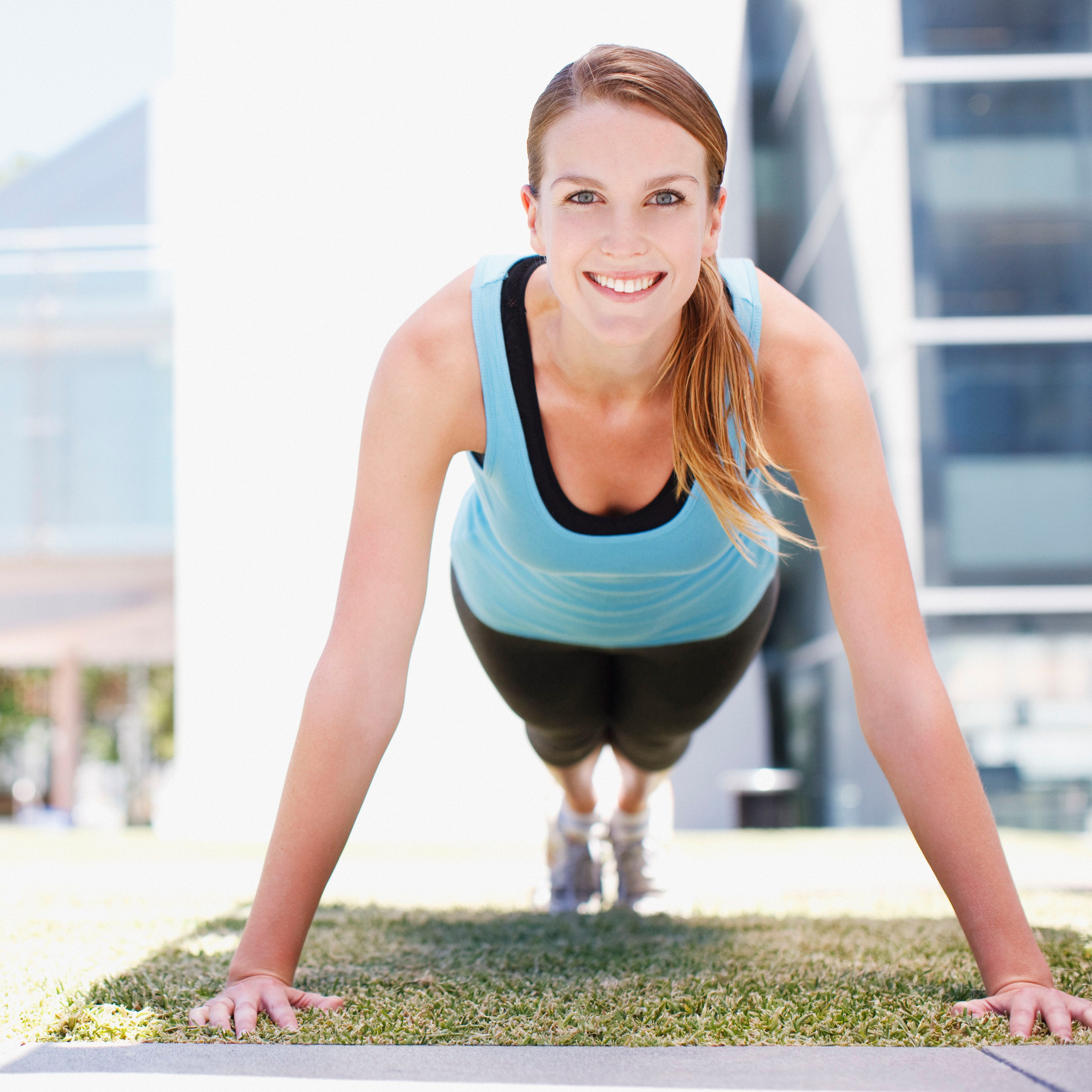 Human leg, Shoulder, Sleeveless shirt, Elbow, Joint, Sportswear, Exercise, Undershirt, Chest, Active pants, 