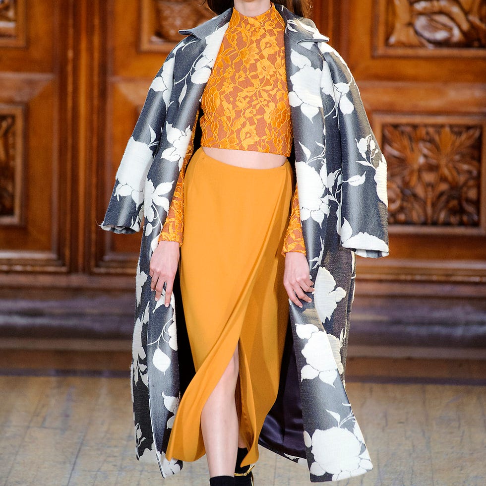 Sleeve, Textile, Costume design, Fashion, Picture frame, Costume, Mantle, Fashion design, Cloak, Wrap, 