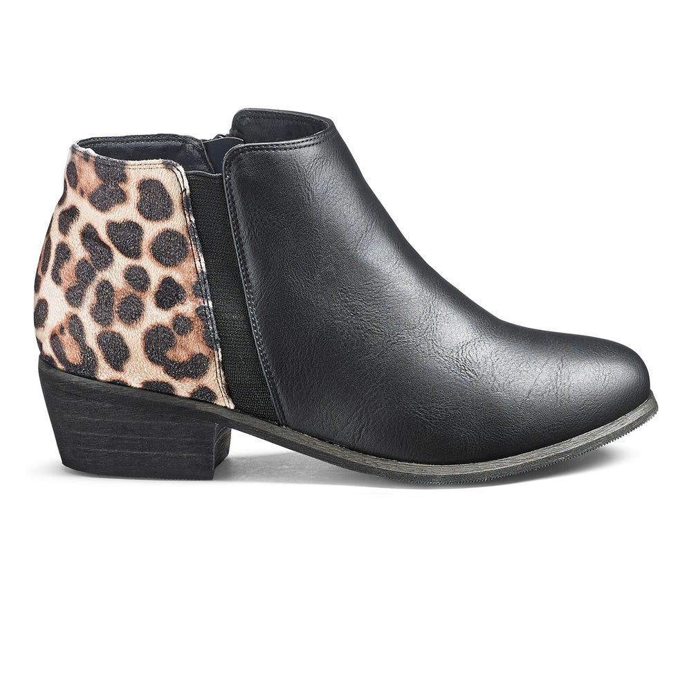 Footwear, Product, Brown, Shoe, Fashion, Tan, Black, Leather, Beige, Dress shoe, 