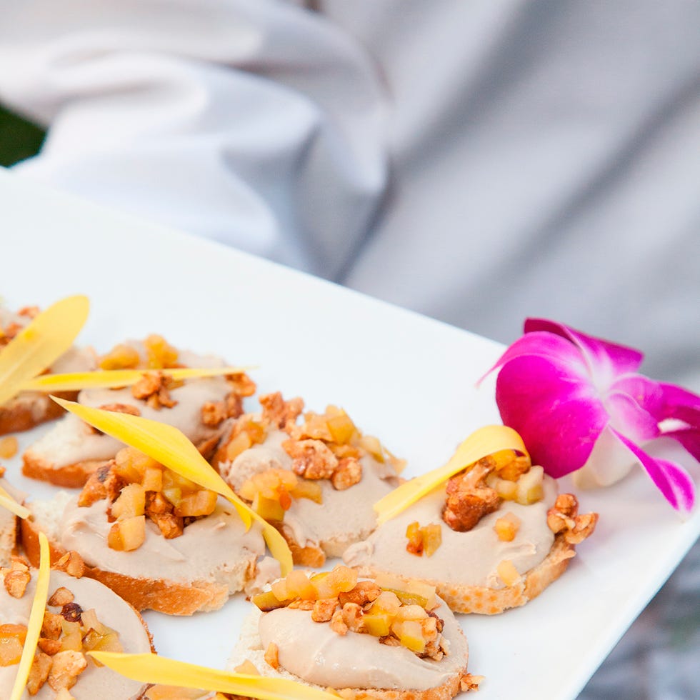 Food, Cuisine, Petal, Ingredient, Finger food, Dish, Recipe, Fast food, Flowering plant, Comfort food, 
