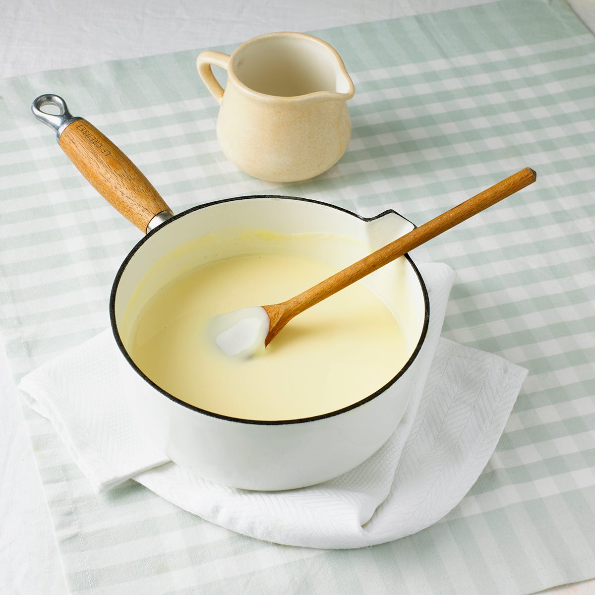Serveware, Dishware, Tableware, Porcelain, Drinkware, Cup, Ingredient, Ceramic, Kitchen utensil, Recipe, 