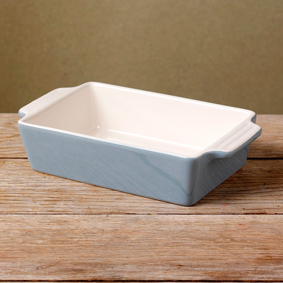Wood, Hardwood, Wood stain, Rectangle, Home accessories, Aqua, Plastic, Plywood, Dishware, Soap dish, 
