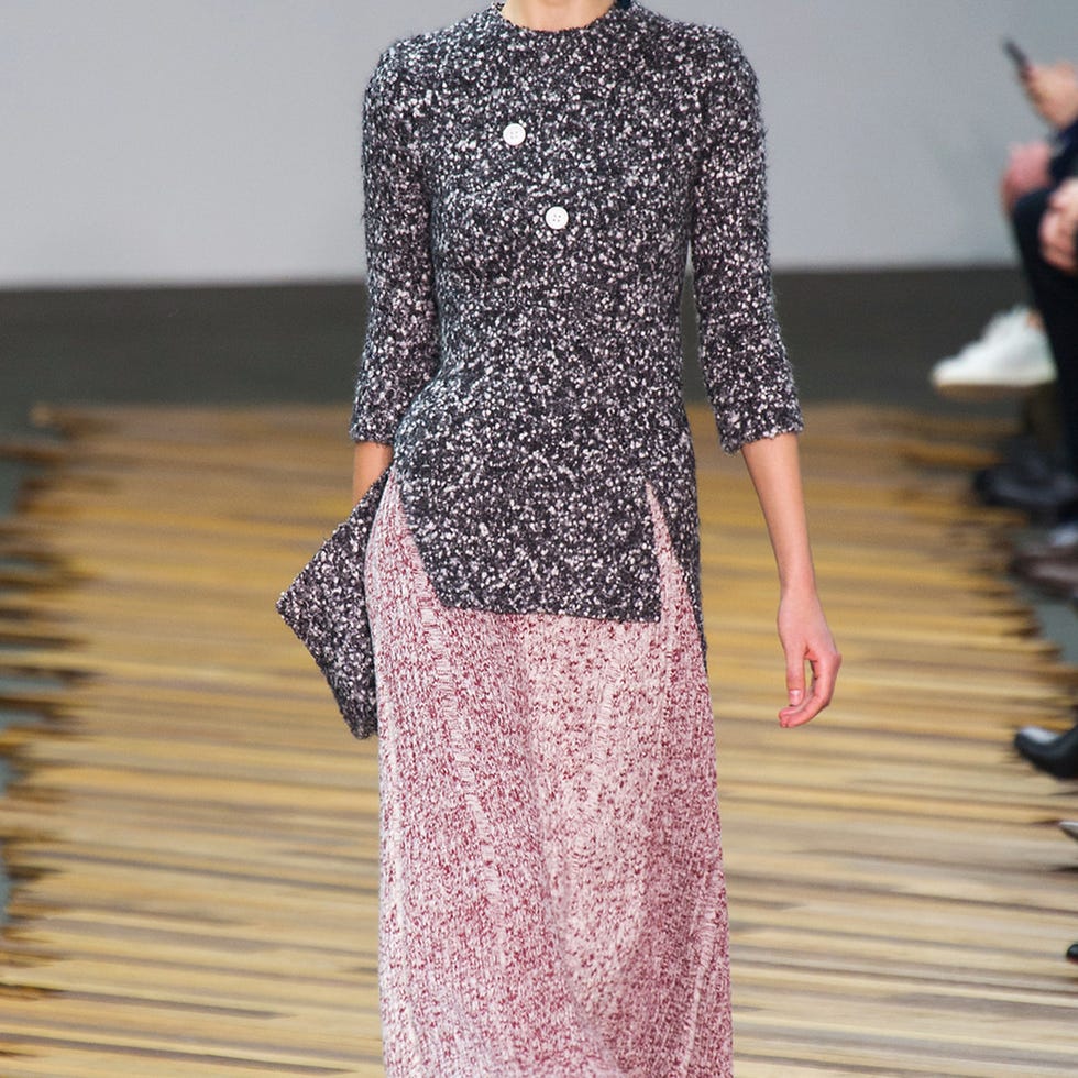 Sleeve, Shoulder, Textile, Pattern, Style, Street fashion, Fashion, Waist, Design, Fashion design, 