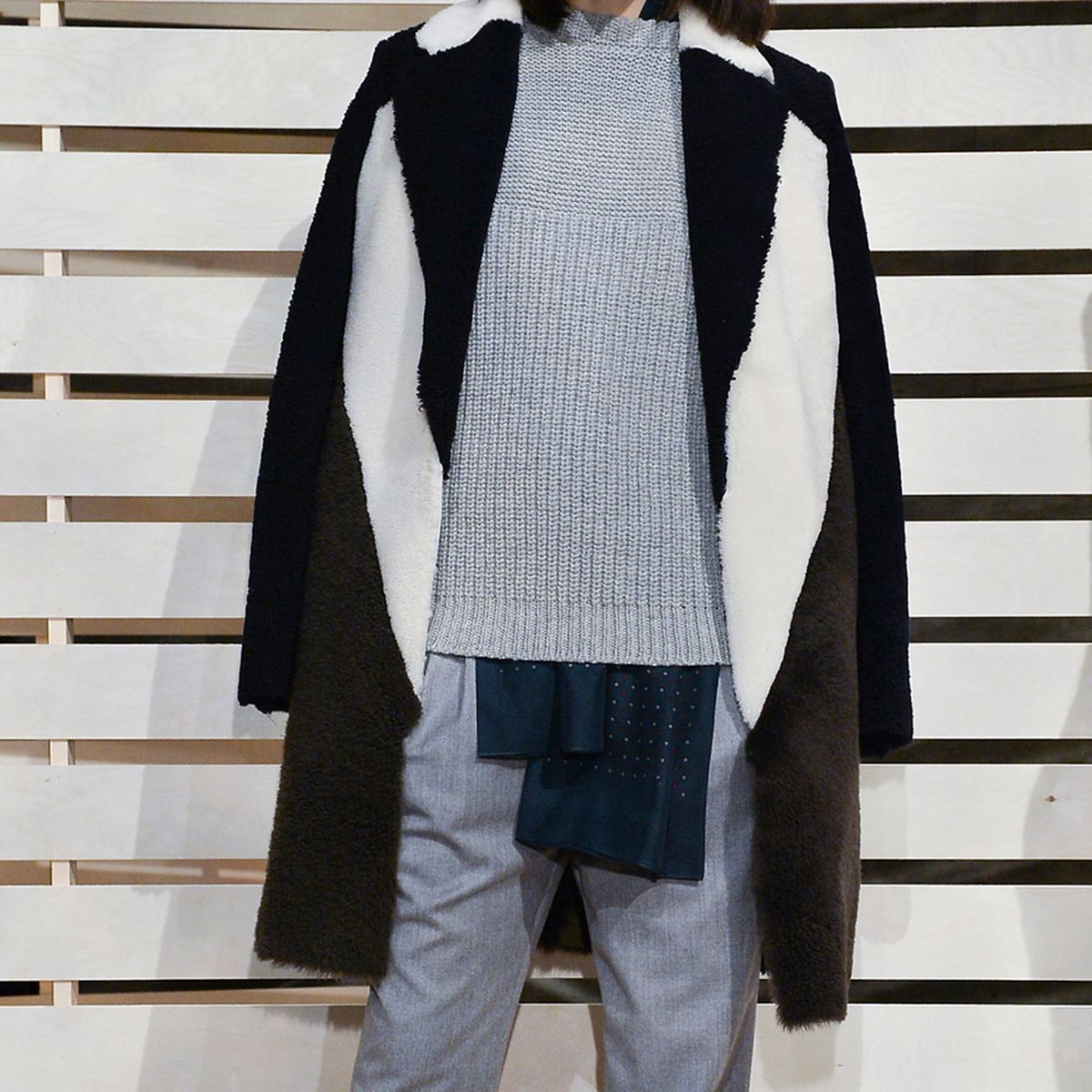 Sleeve, Textile, Collar, Outerwear, Coat, Jacket, Fashion, Street fashion, Costume design, Fur, 