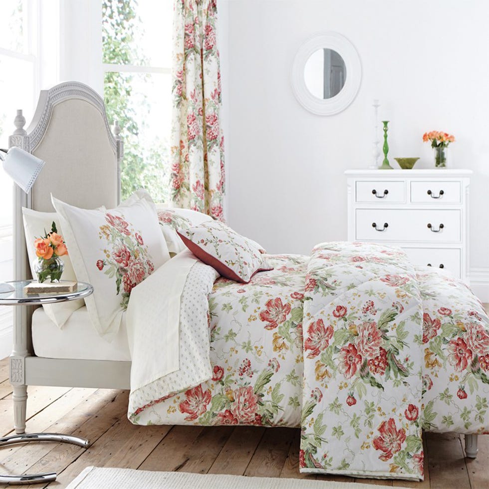 Green, Room, Interior design, Wall, Textile, Chest of drawers, Home, White, Furniture, Bedding, 