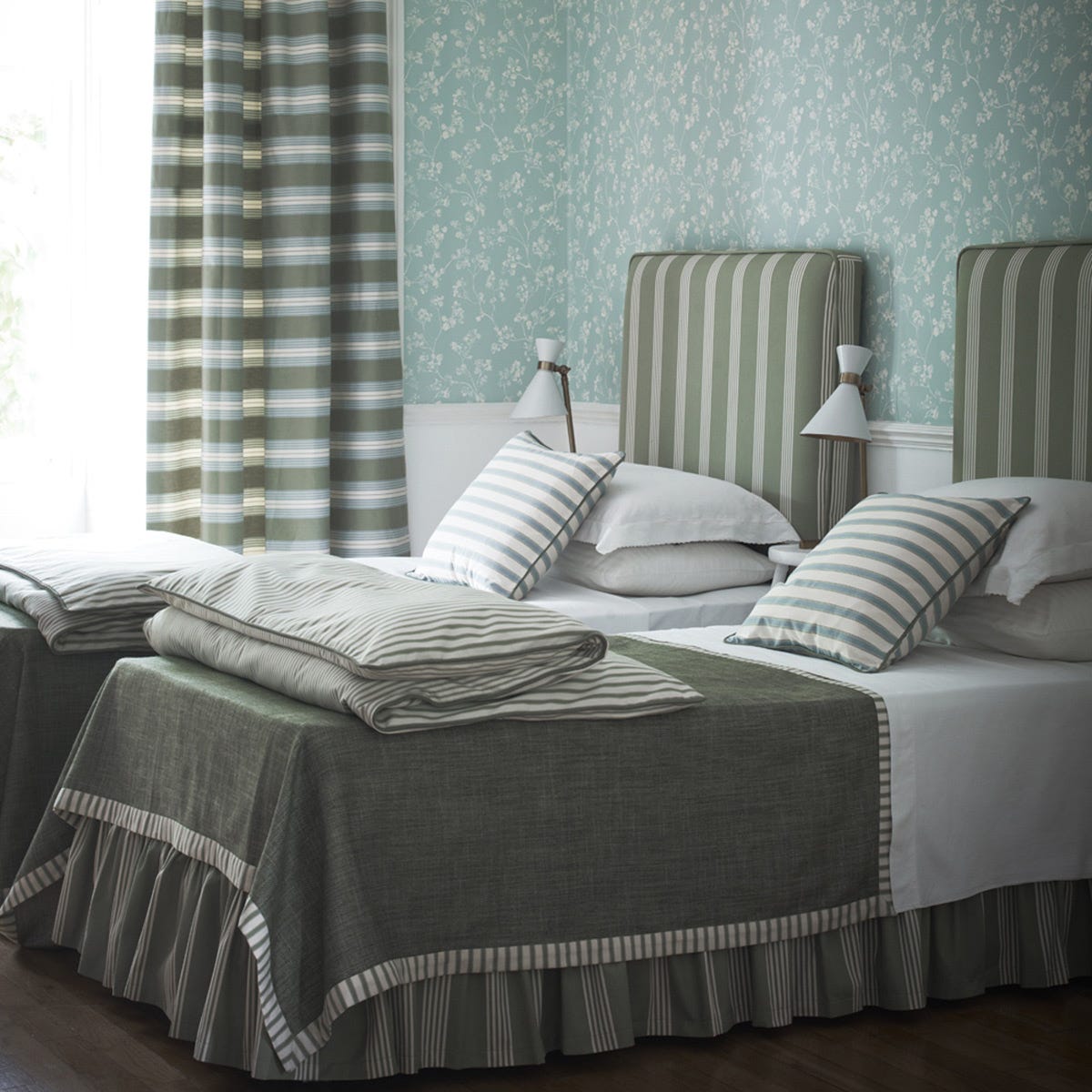 Interior design, Room, Floor, Property, Wall, Textile, Bedding, Bed, Bedroom, Furniture, 