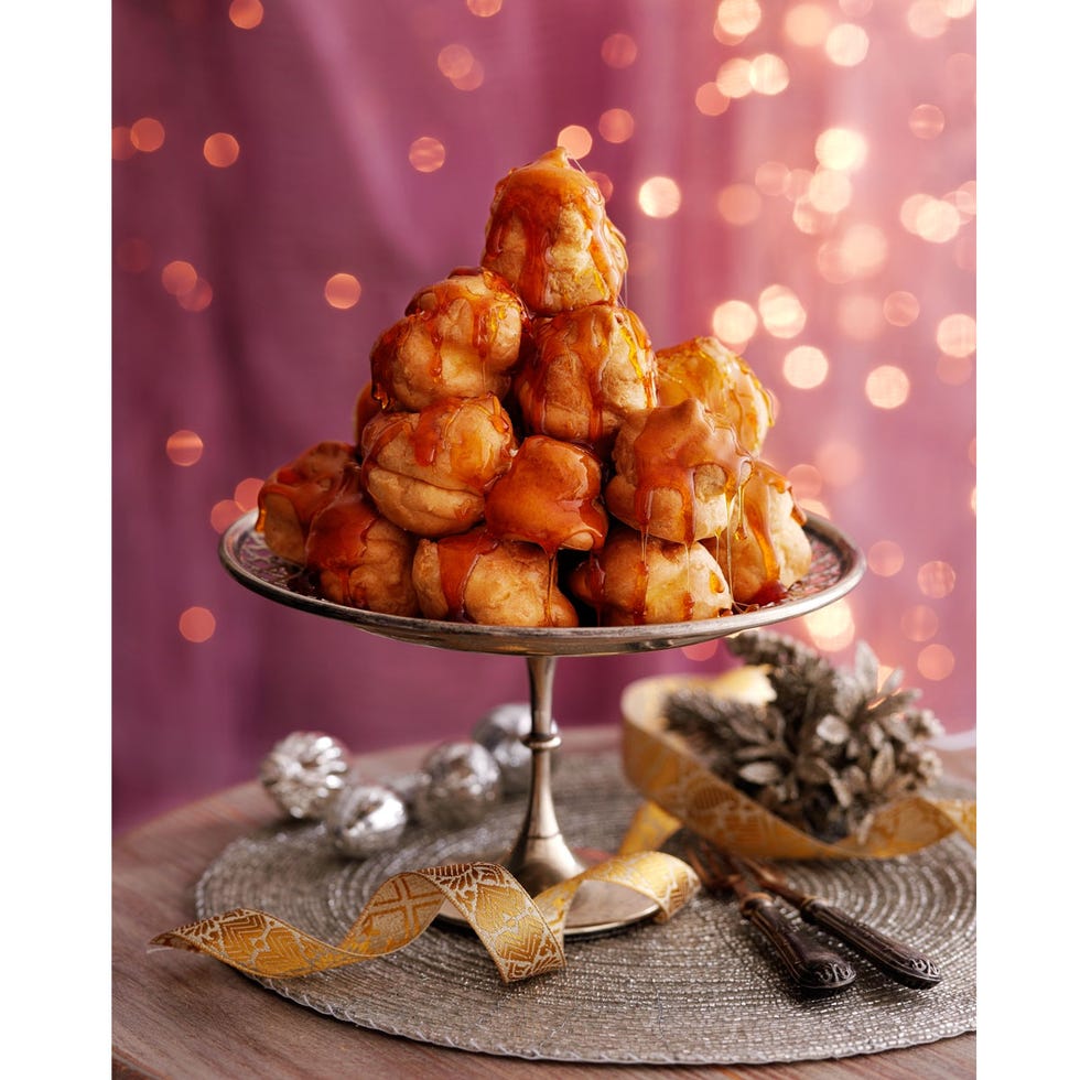 Cuisine, Sweetness, Dessert, Ingredient, Serveware, Dish, Finger food, Recipe, Baked goods, Plate, 