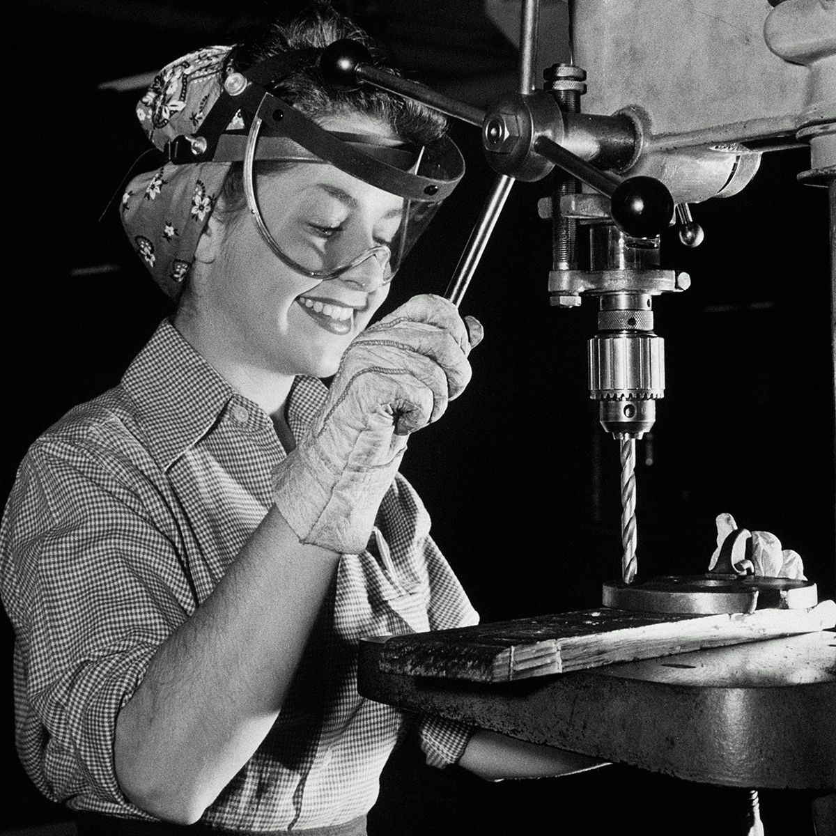 Style, Machine, Machine tool, Scientific instrument, Vintage clothing, Drill presses, Metalworking, Jig grinder, Science, Bandsaw, 