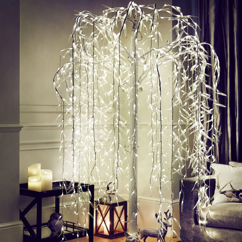 Decoration, Interior design, Interior design, Light fixture, Transparent material, Still life photography, Candle, Lighting accessory, 