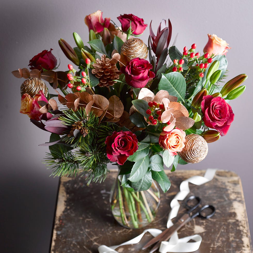 Bouquet, Petal, Flower, Cut flowers, Floristry, Pink, Flower Arranging, Flowering plant, Centrepiece, Floral design, 