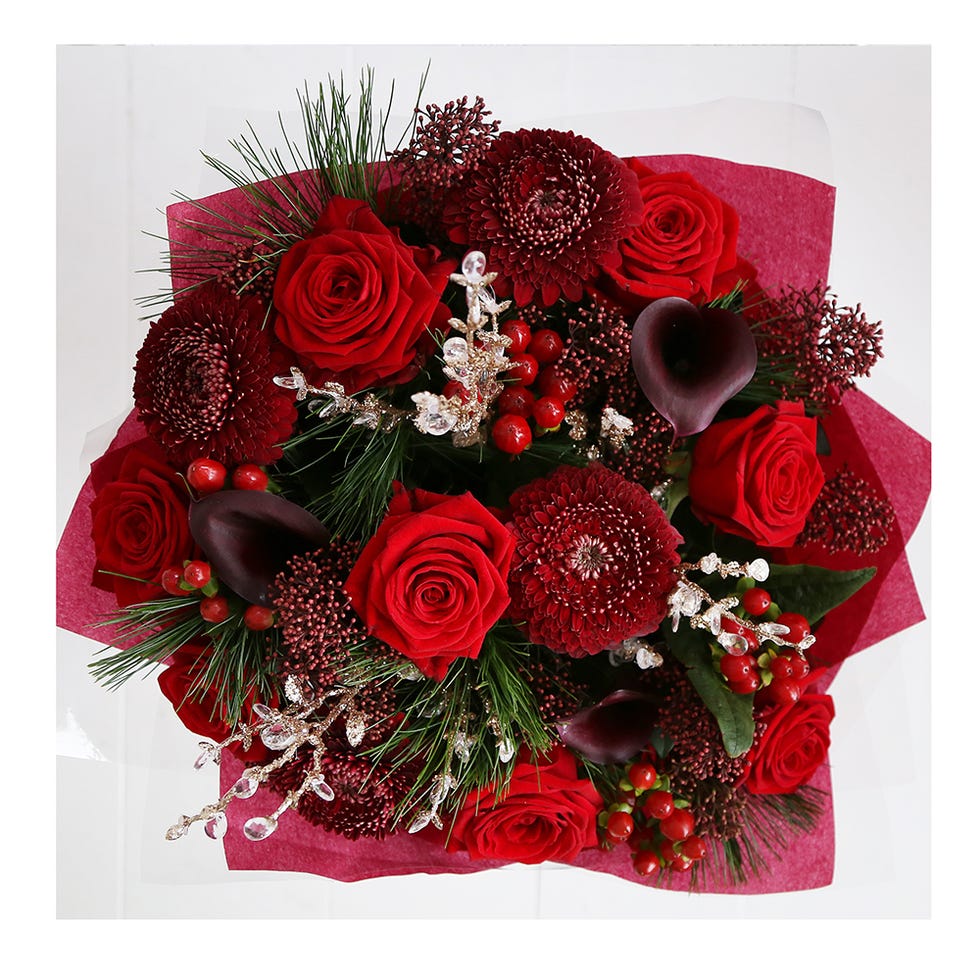 Bouquet, Petal, Flower, Red, Cut flowers, Floristry, Garden roses, Rose family, Flower Arranging, Flowering plant, 