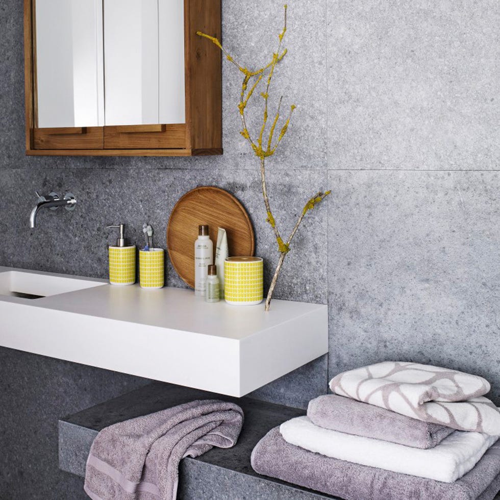 Room, Yellow, Wall, Interior design, Plumbing fixture, Tap, Grey, Rectangle, Living room, Sink, 