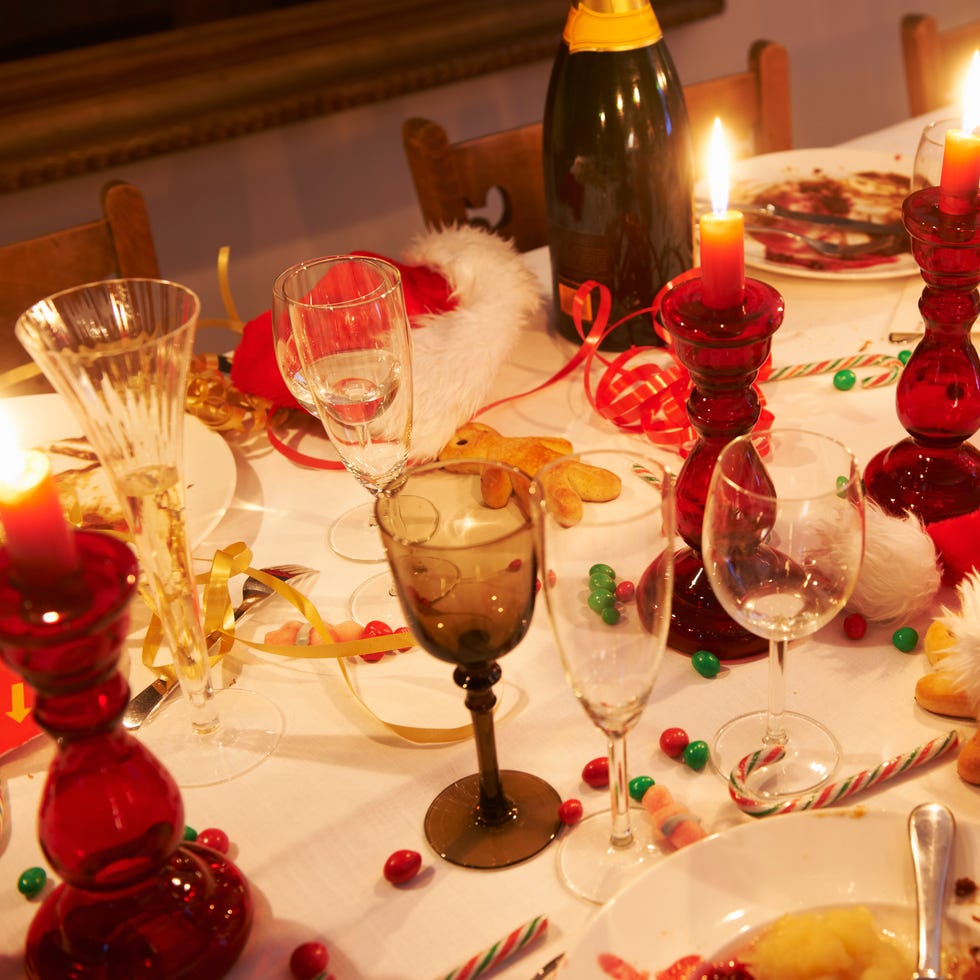 Lighting, Glass, Stemware, Dishware, Drinkware, Barware, Wine glass, Tableware, Interior design, Champagne stemware, 