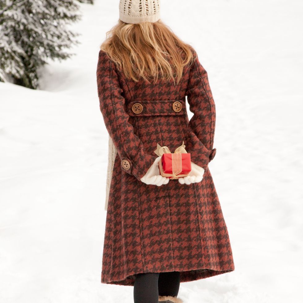 Clothing, Brown, Winter, Sleeve, Shoulder, Textile, Outerwear, Pattern, Wool, Woolen, 