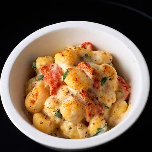 Food, Cuisine, Recipe, Dish, Dishware, Ingredient, Comfort food, Pasta, Side dish, Serveware, 