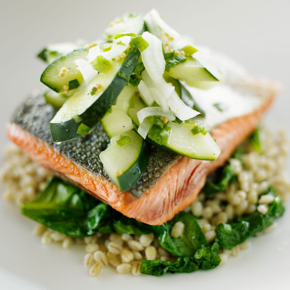 Food, Green, Ingredient, Cuisine, Produce, Leaf vegetable, Garnish, Dish, Recipe, Vegetable, 