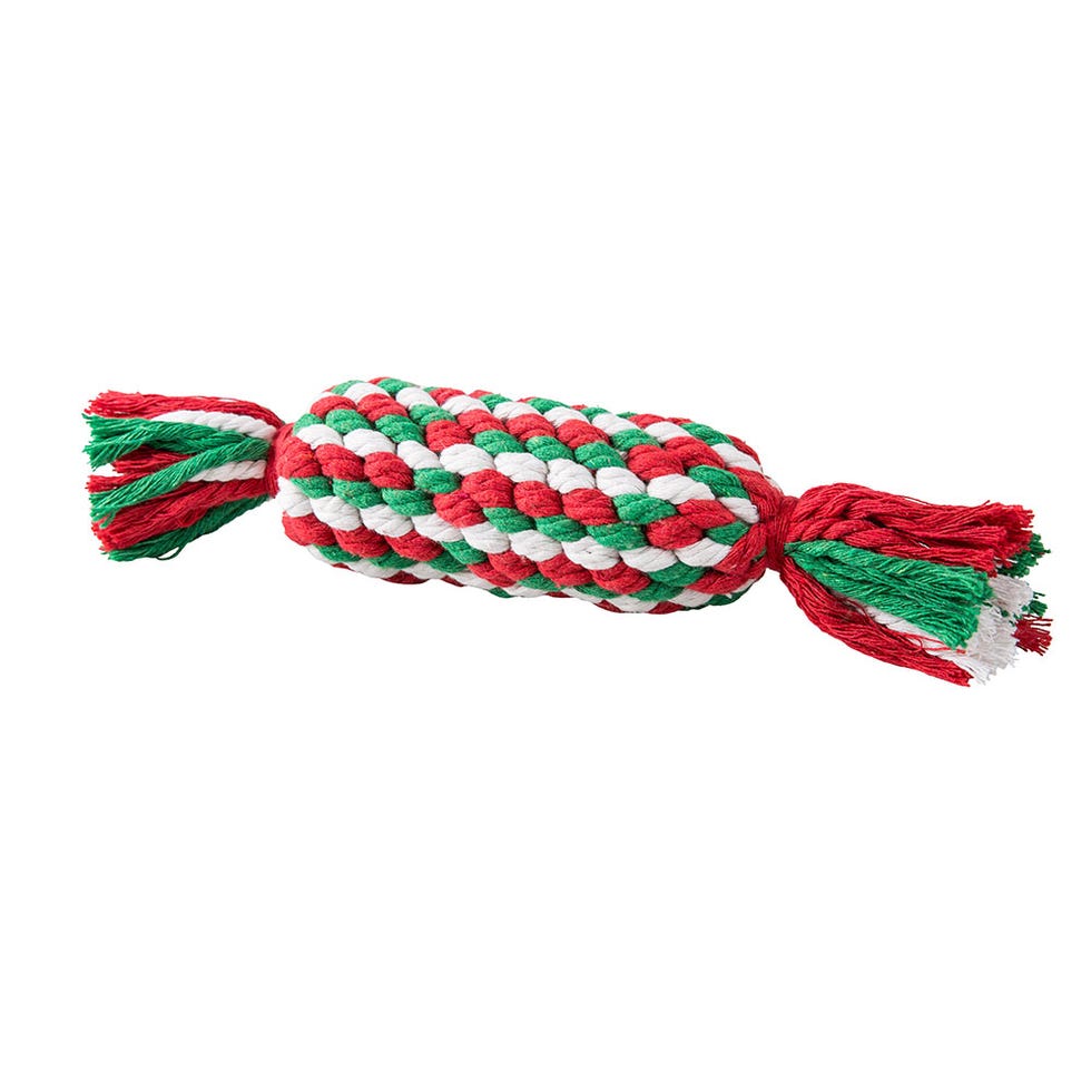 Green, Textile, Pattern, Carmine, Creative arts, Craft, Coquelicot, Natural material, Body jewelry, Knot, 