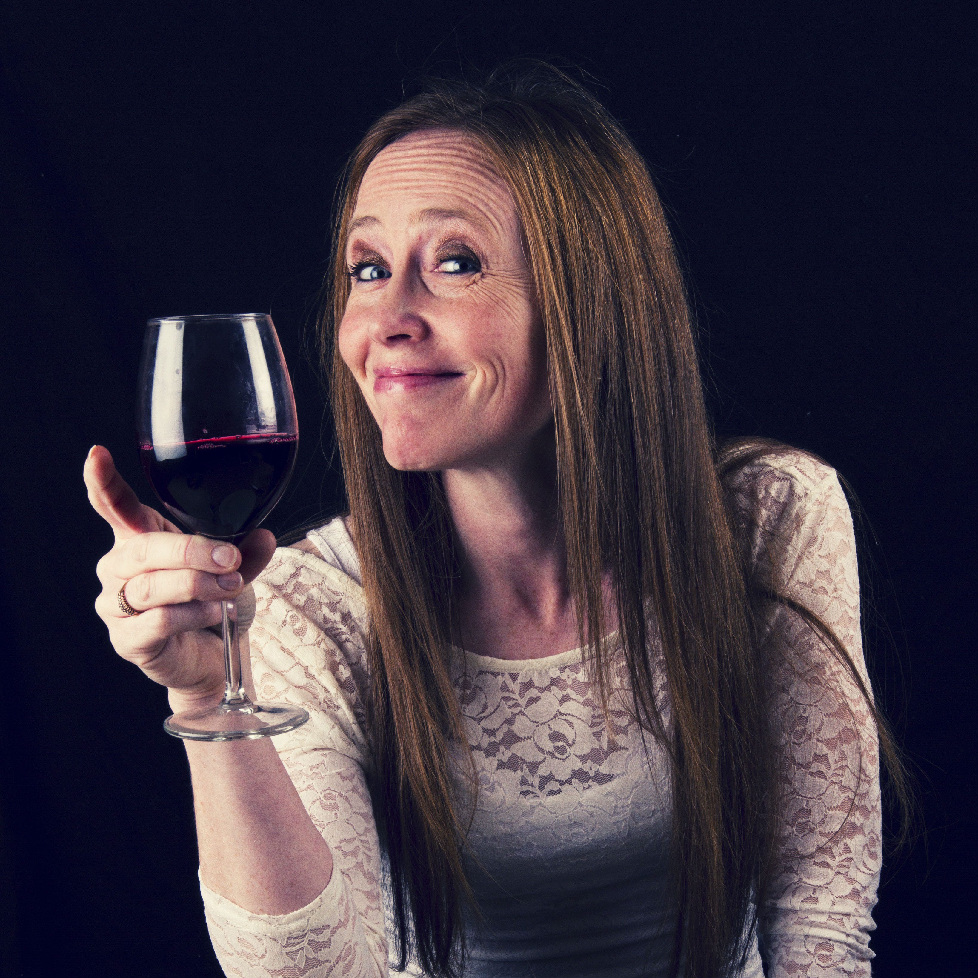 Stemware, Glass, Wine glass, Drinkware, Drink, Barware, Dessert wine, Red wine, Alcoholic beverage, Wine tasting, 