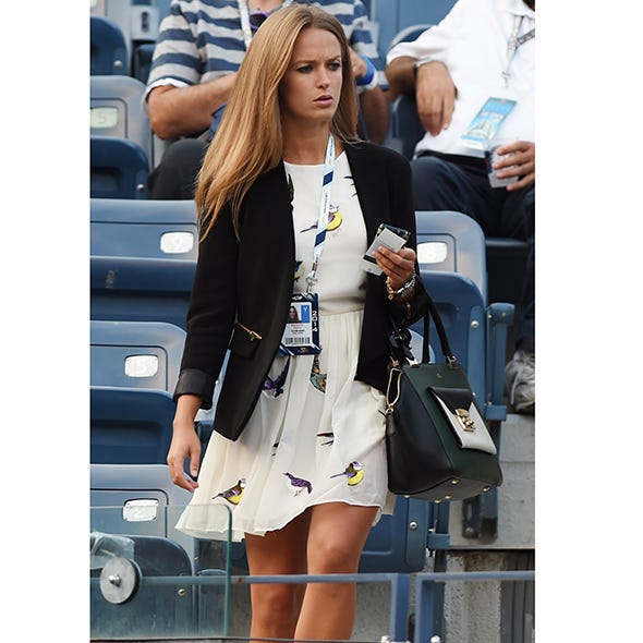 Bag, Style, Street fashion, Luggage and bags, Blazer, Long hair, Brown hair, Handbag, Baggage, Pocket, 