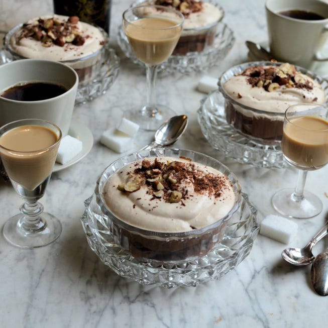 Serveware, Drinkware, Dishware, Food, Drink, Tableware, Cuisine, Ingredient, Barware, Liquid, 