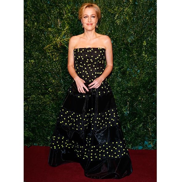 Clothing, Waist, Style, Pattern, Day dress, Abdomen, Trunk, Blond, Strapless dress, Embellishment, 