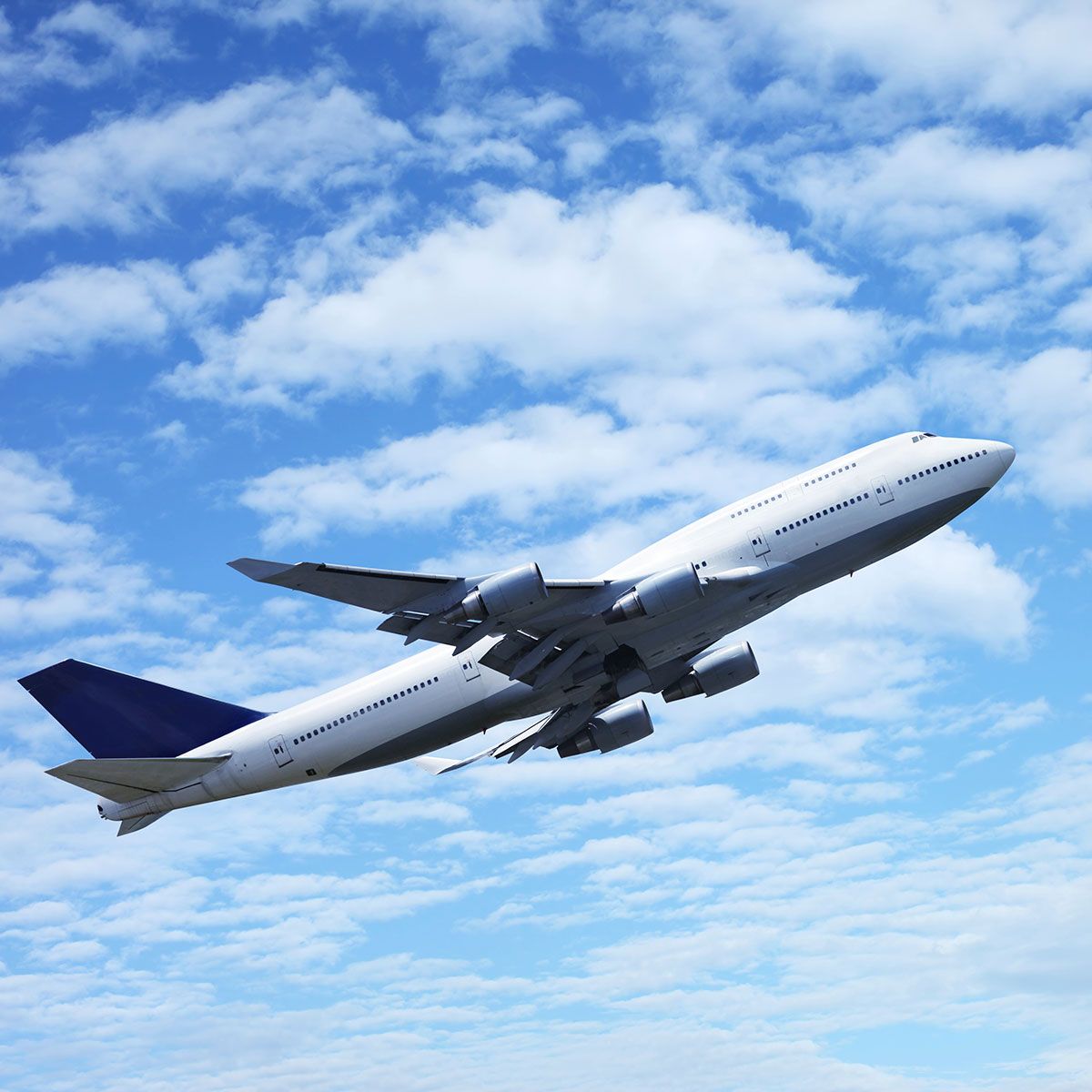 Airplane, Aircraft, Sky, Daytime, Airliner, Cloud, Flight, Transport, Aviation, Aircraft engine, 