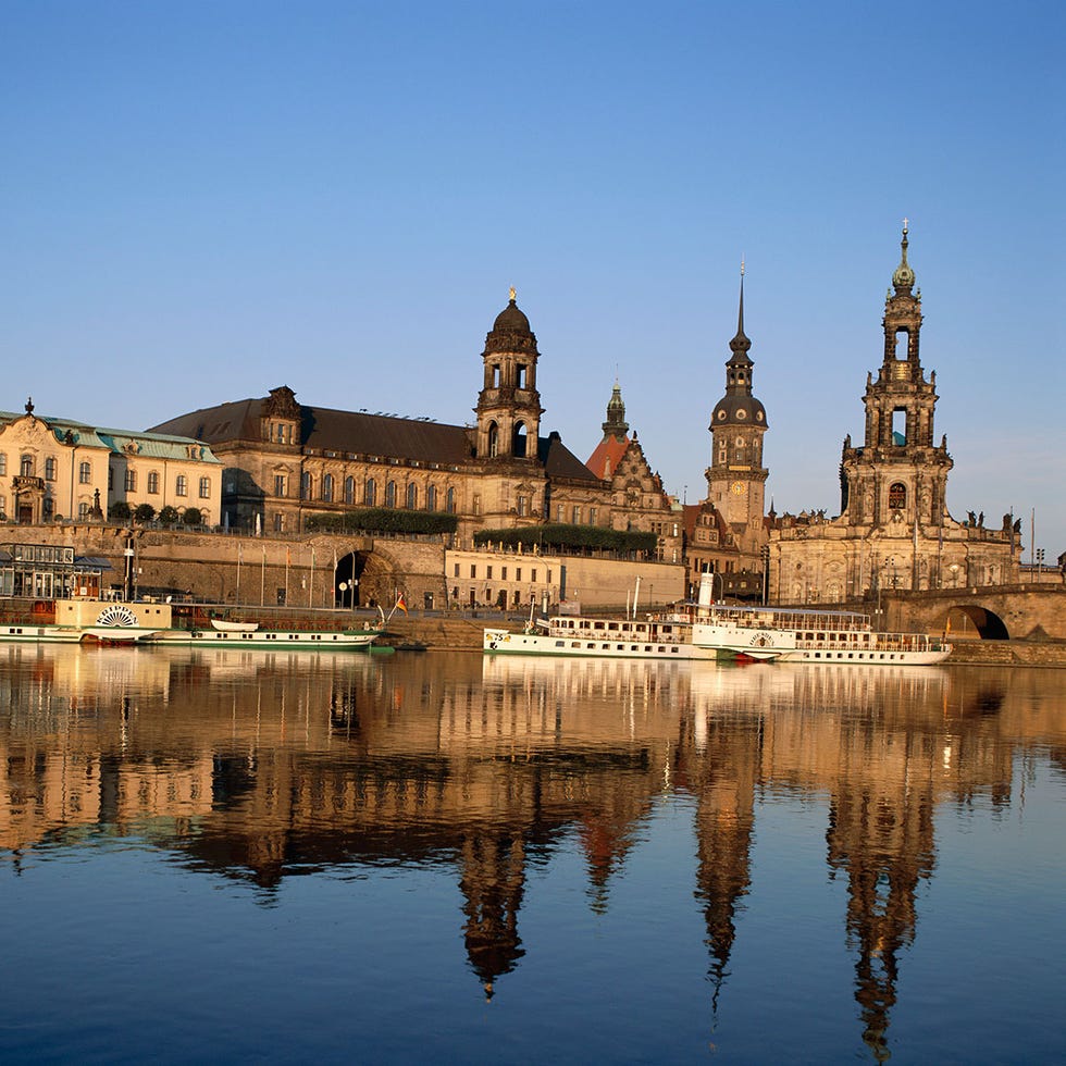 Reflection, Water, Waterway, City, Landmark, Channel, Watercourse, Bank, Finial, Lake, 