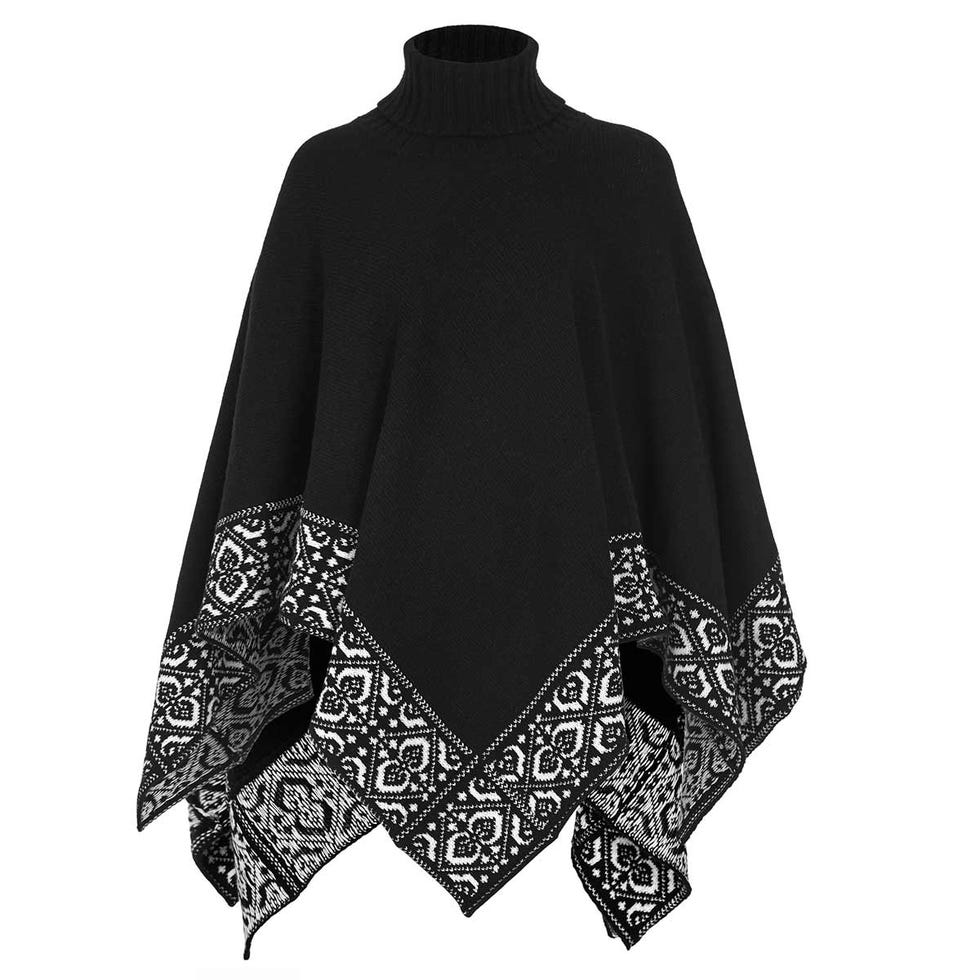 Sleeve, Black, Cloak, Costume, Black-and-white, Costume design, Cape, Monochrome photography, Clothes hanger, Fashion design, 