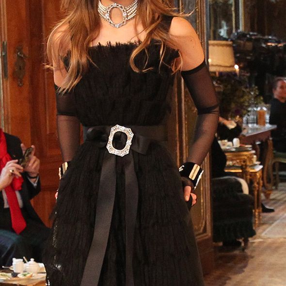 Shoulder, Dress, Waist, Fashion, Black, Day dress, Fashion model, One-piece garment, Gown, Strapless dress, 