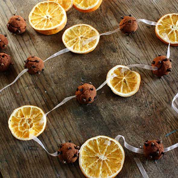 Citrus, Fruit, Natural foods, Orange, Ingredient, Produce, Tangerine, Sharing, Citric acid, Orange, 