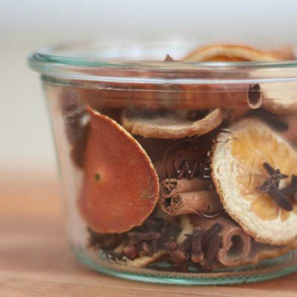 Ingredient, Produce, Fruit, Natural foods, Food storage containers, Still life photography, Ray-finned fish, 