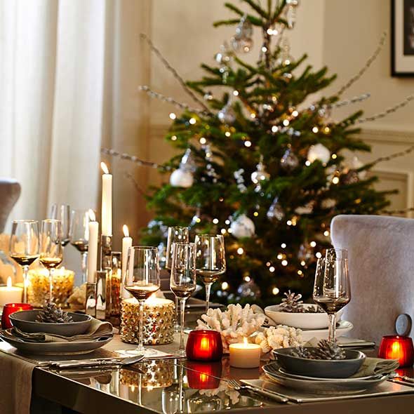 Lighting, Interior design, Event, Room, Barware, Christmas decoration, Christmas tree, Interior design, Glass, Stemware, 