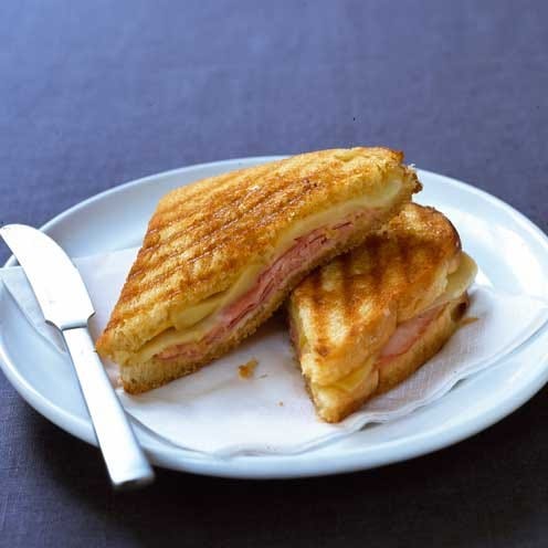 Food, Dishware, Cuisine, Plate, Finger food, Serveware, Tableware, Meal, Dish, Baked goods, 