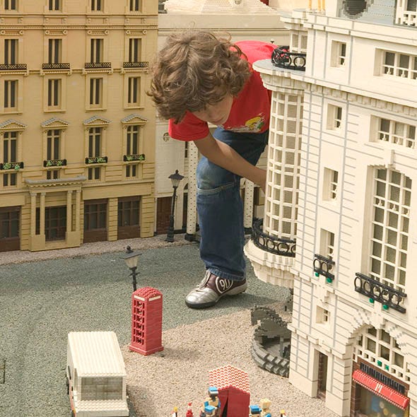 Jeans, T-shirt, Play, Outdoor shoe, Walking shoe, Toy, 