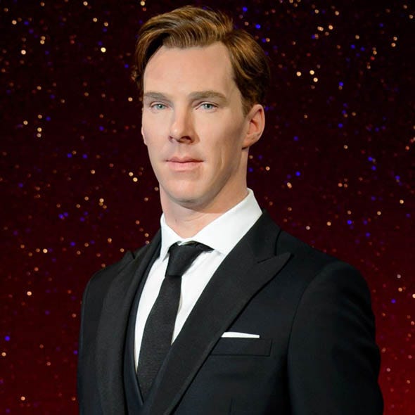 Clothing, Coat, Dress shirt, Hairstyle, Collar, Chin, Forehead, Eyebrow, Suit, Shirt, 