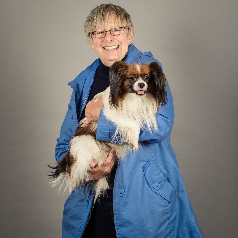 Human, Glasses, Dog breed, Textile, Vertebrate, Carnivore, Dog, Brown hair, Toy dog, Liver, 