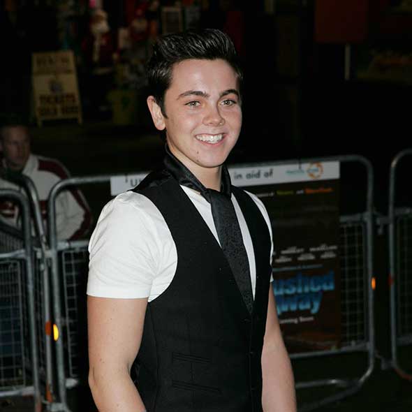 Chest, Flash photography, Belt, Vest, 
