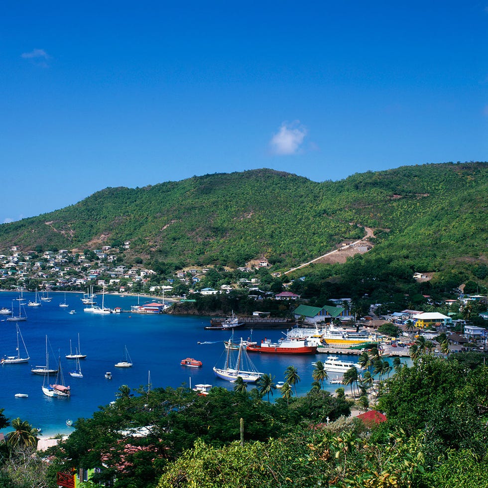 Mountainous landforms, Water, Watercraft, Coast, Hill, Boat, Coastal and oceanic landforms, Tourism, Mountain, Azure, 