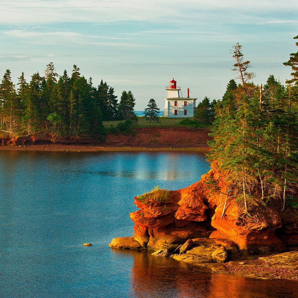 Nature, Tower, Natural landscape, Water, Bank, Beacon, Watercourse, Lake, Reservoir, Shore, 