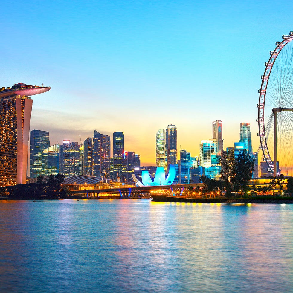 Tower block, Metropolitan area, City, Urban area, Metropolis, Cityscape, Skyscraper, Building, Dusk, Commercial building, 
