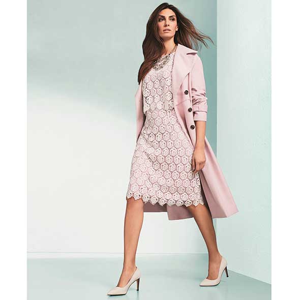 Leg, Sleeve, Shoe, Shoulder, Human leg, Collar, Dress, Joint, Style, Formal wear, 