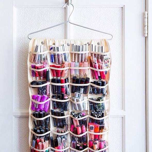 Product, Magenta, Lavender, Perfume, Paint, Lipstick, Collection, Cosmetics, Laboratory equipment, Flask, 
