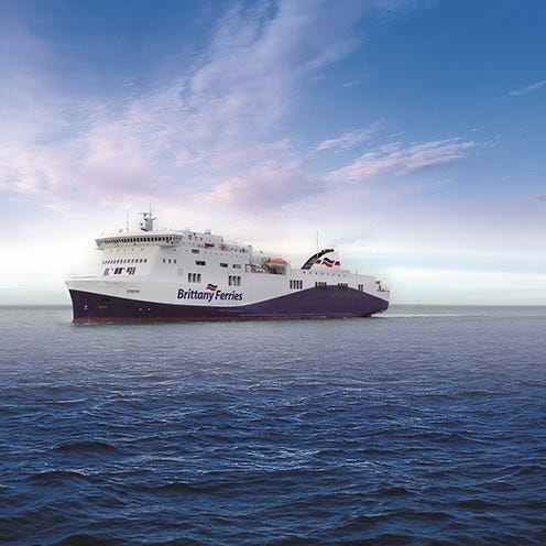 Liquid, Water, Watercraft, Horizon, Boat, Ocean, Fluid, Passenger ship, Naval architecture, Sea, 
