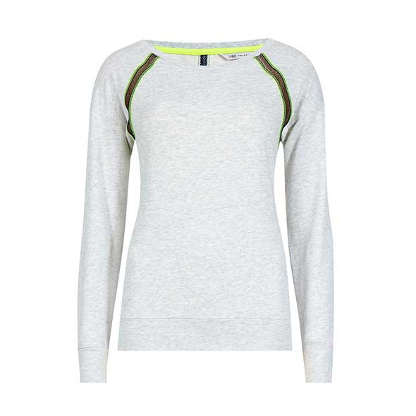 Product, Sleeve, Textile, Grey, Clothes hanger, Fashion design, Pattern, Active shirt, Sweater, 