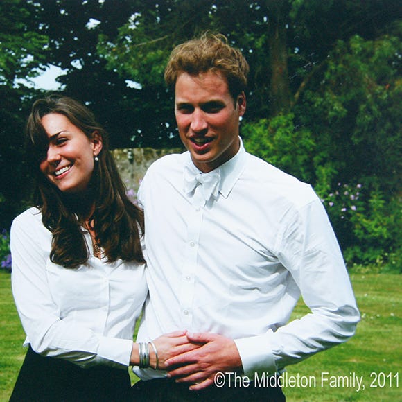 Mouth, Dress shirt, Sleeve, Collar, Happy, Facial expression, People in nature, Love, Gesture, Laugh, 