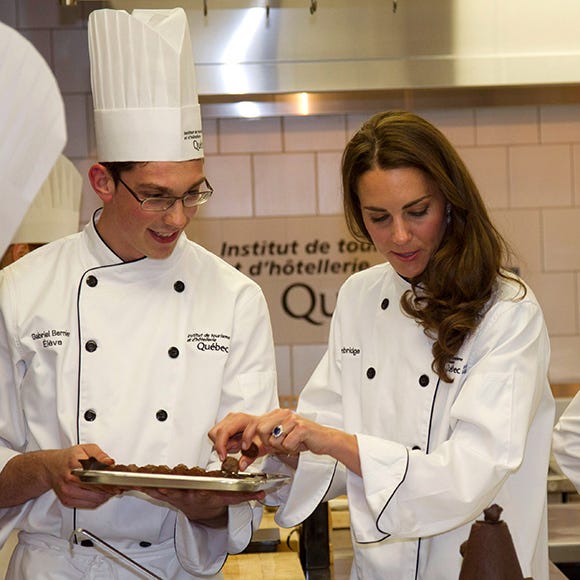 Cook, Chef's uniform, Chef, Uniform, Cooking, Job, Service, Chief cook, Cuisine, Recipe, 