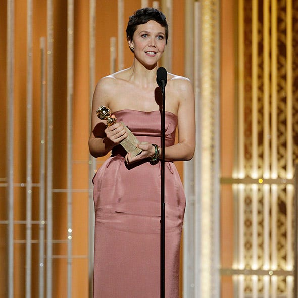 Microphone, Audio equipment, Shoulder, Dress, Beauty, Waist, Day dress, Public address system, One-piece garment, Singing, 